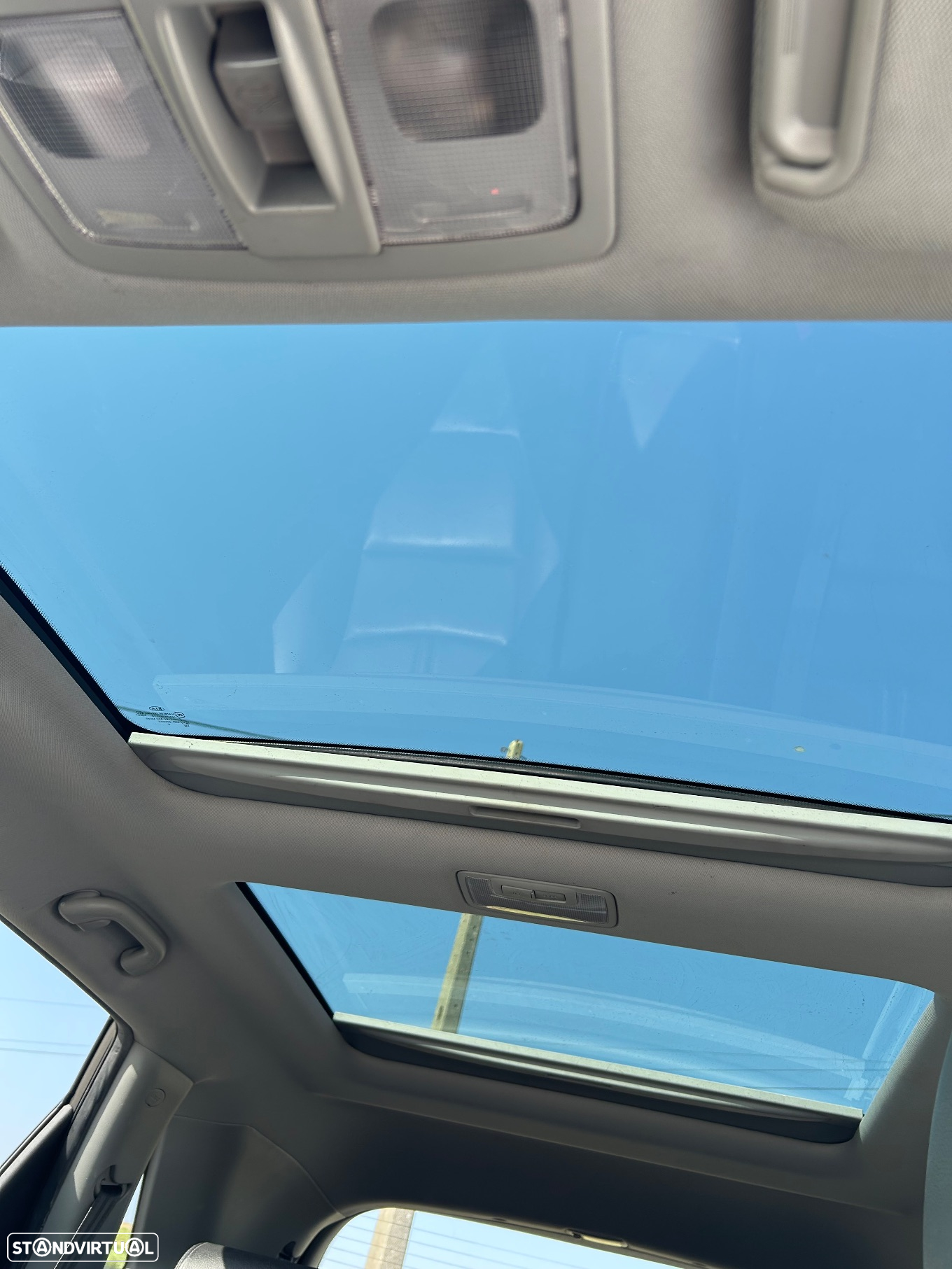 Kia Sorento 2.0 CRDi TX Tecto Panorâmico - 23