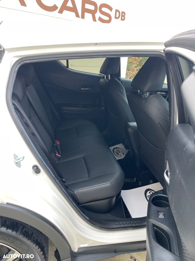 Toyota C-HR Hybrid Club - 24