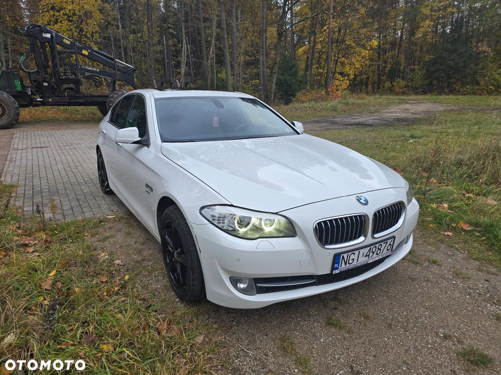 BMW Seria 5 528i xDrive Sport-Aut Luxury Line - 2