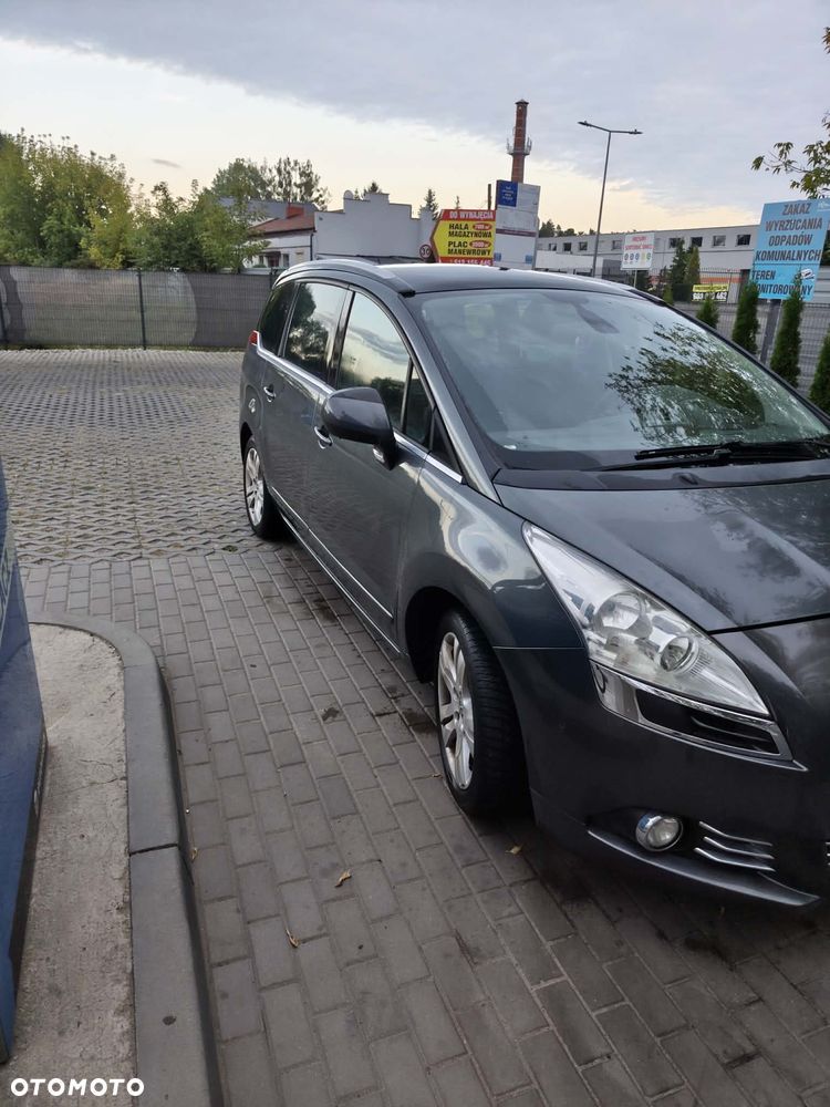Peugeot 5008 - 14