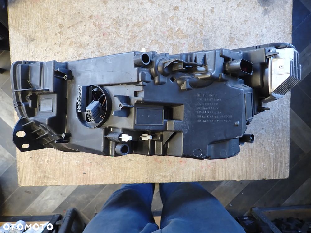 VOLVO XC40 LAMPA PARWY PRZÓD EUROPA 3165590 - 5