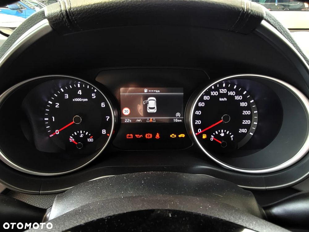 Kia XCeed - 16