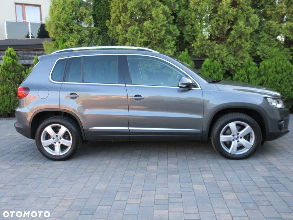 Volkswagen Tiguan 2.0 TDI SCR 4MOTION BlueMotion Technology DSG Lounge Sport & Style - 4