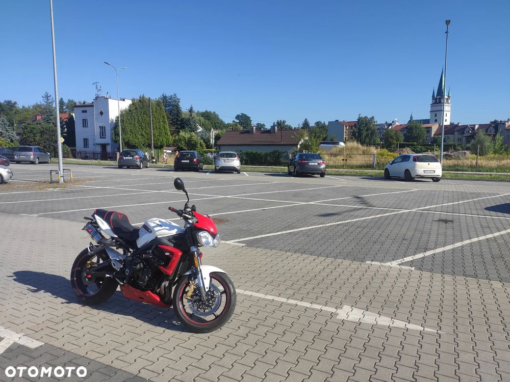 Triumph Street Triple - 5