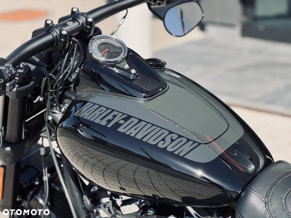 Harley-Davidson Softail Fat Bob - 22