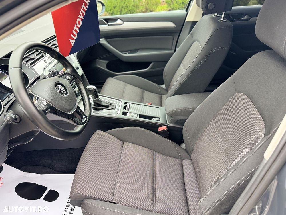 Volkswagen Passat Variant 2.0 TDI DSG (BlueMotion Technology) Trendline - 13