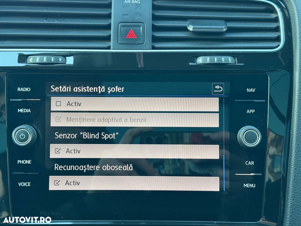 Volkswagen Golf Variant 2.0 TDI SCR DSG IQ.DRIVE - 29