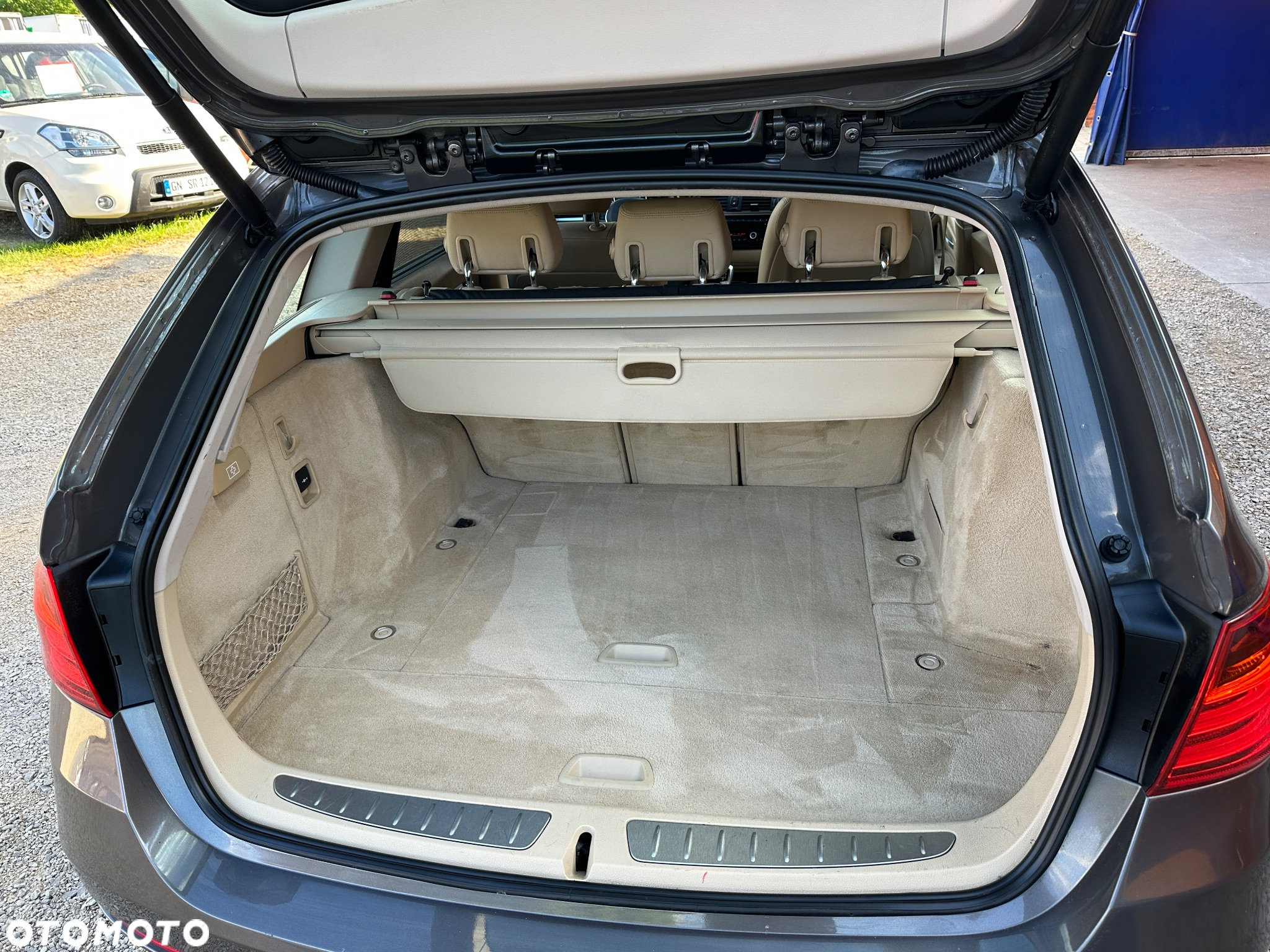 BMW Seria 3 318d DPF Touring Edition Exclusive - 20