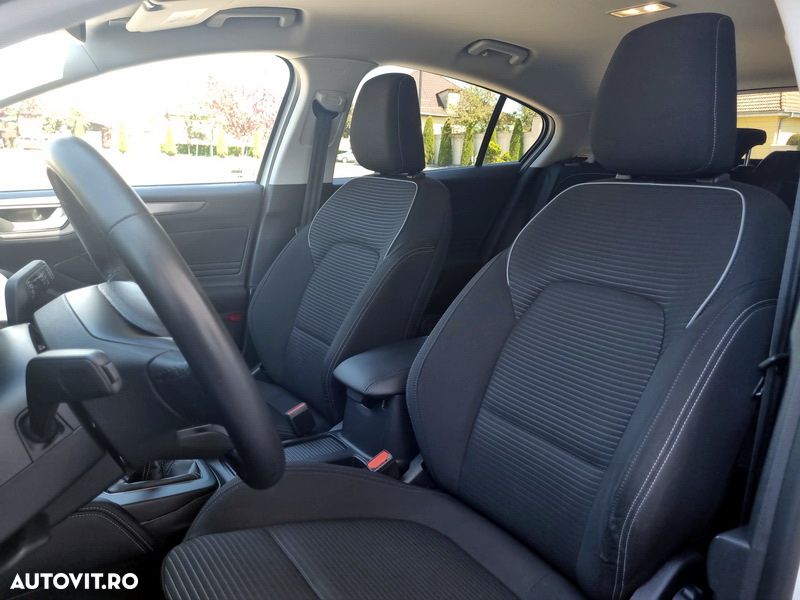 Ford Focus 1.0 EcoBoost Hybrid TITANIUM X - 10