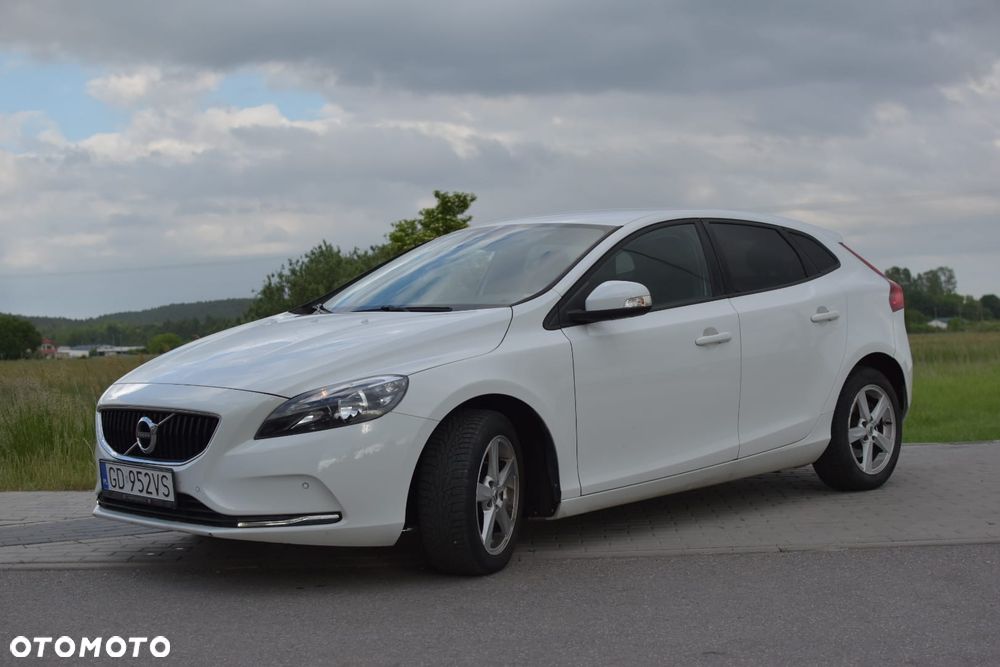Volvo V40 D2 Momentum - 2