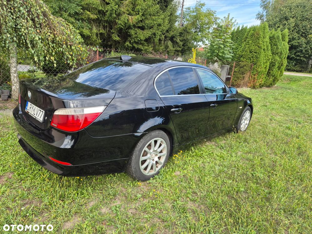 BMW Seria 5 525d - 24