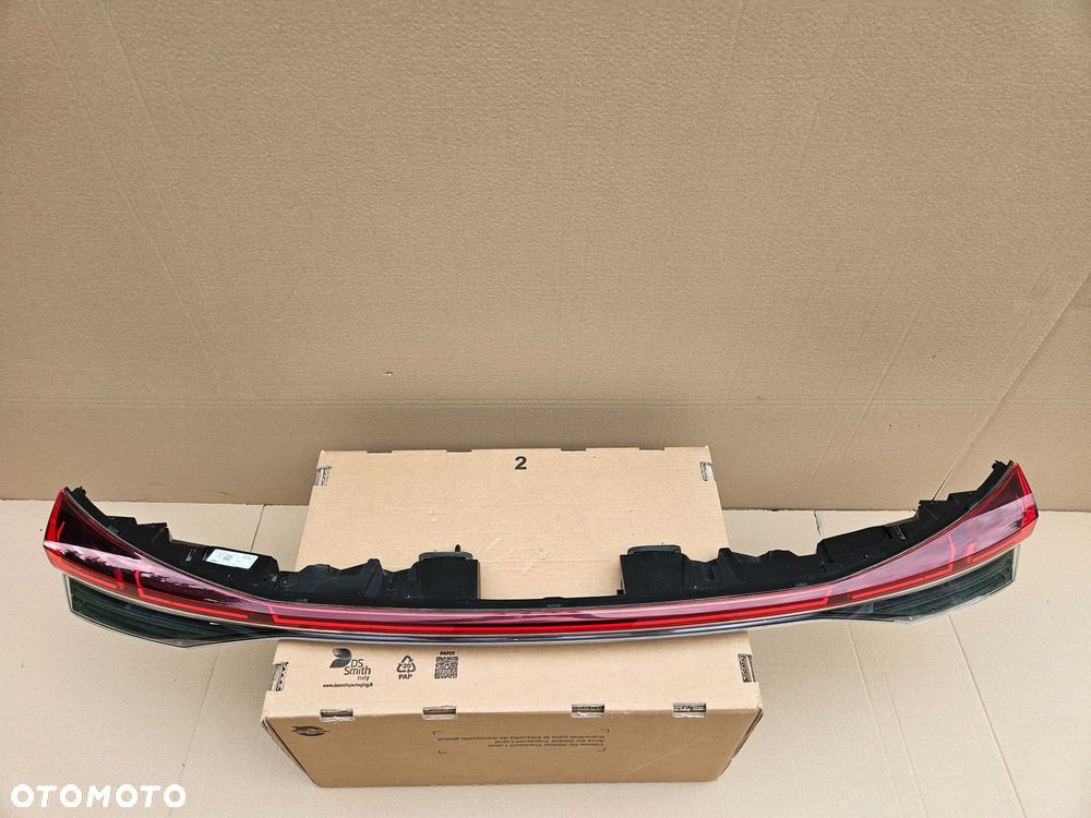 AUDI A4 E-TRON E TRON lampa tył blenda klapy bagażnika 89A945095 - 10