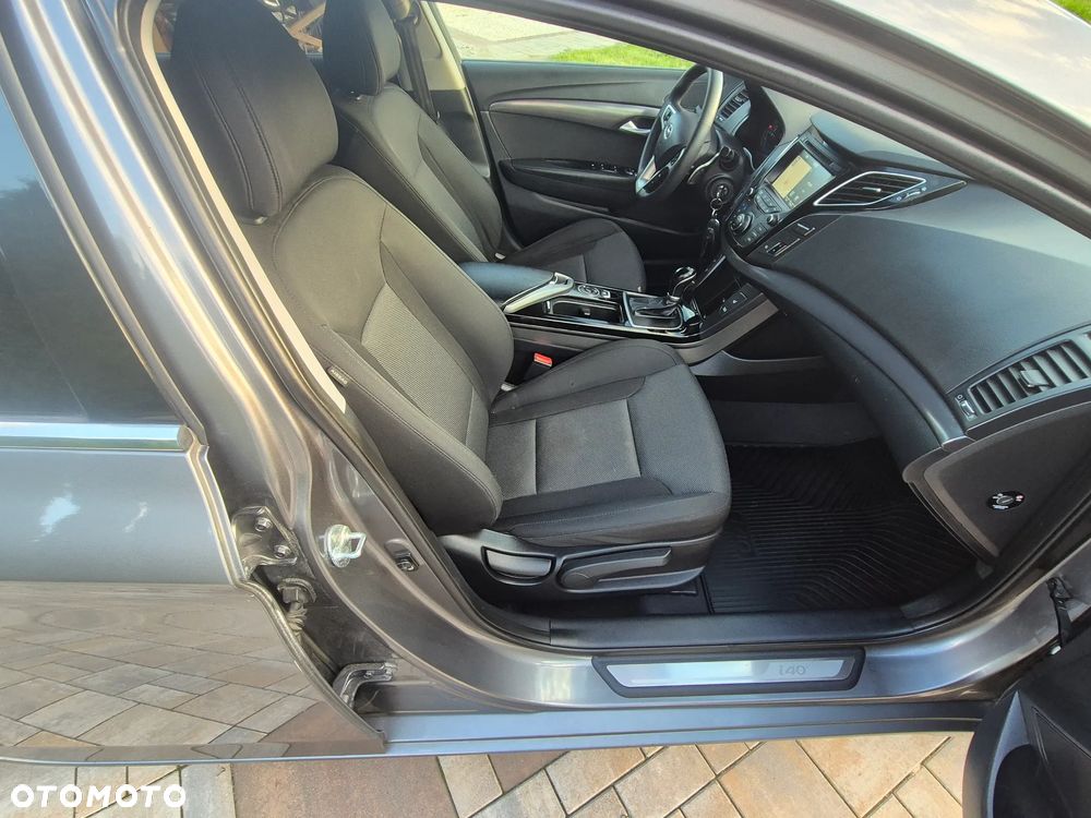 Hyundai i40 Kombi 1.7 CRDi DCT Premium - 12