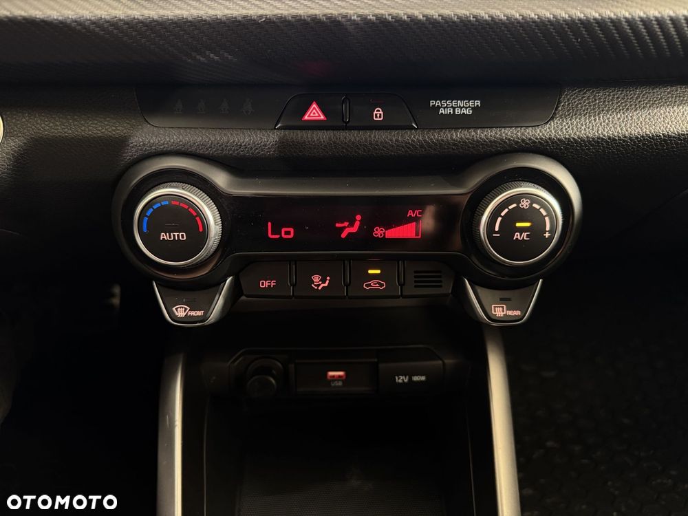Kia Rio - 24