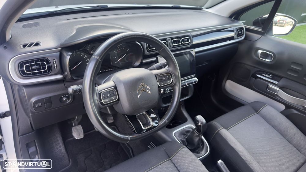 Citroën C3 1.2 PureTech Shine - 10