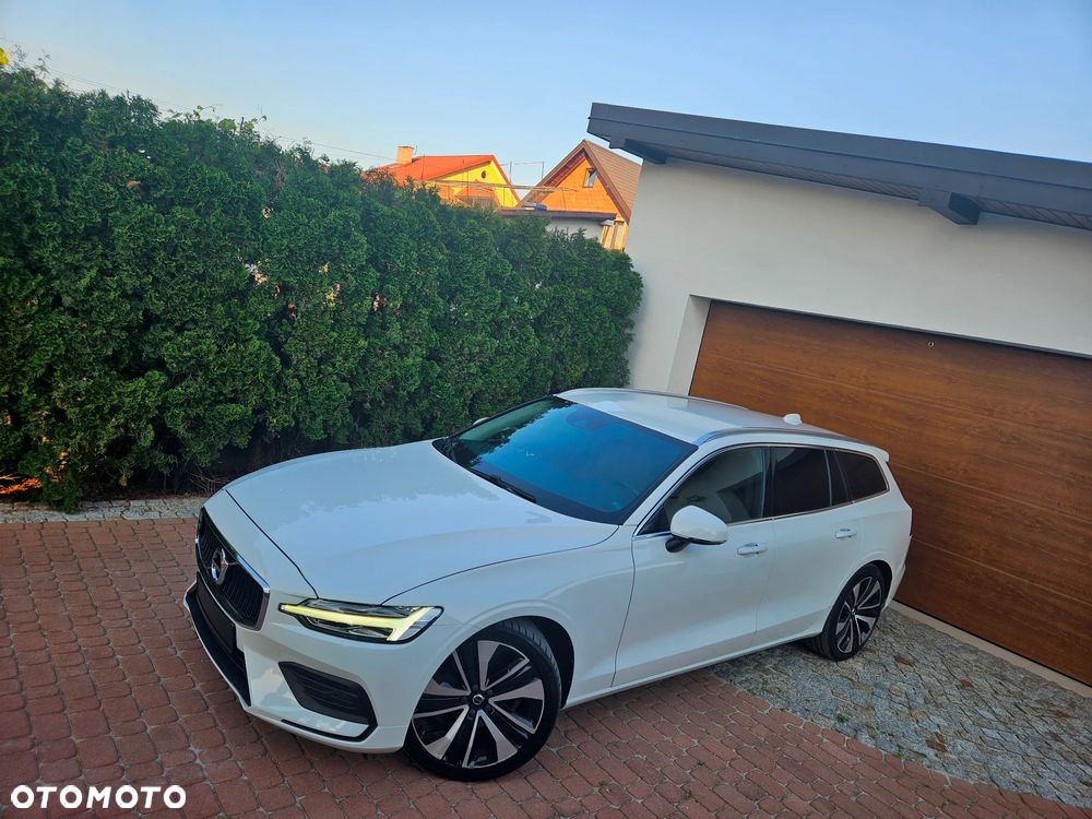 Volvo V60 T4 Momentum Pro - 3