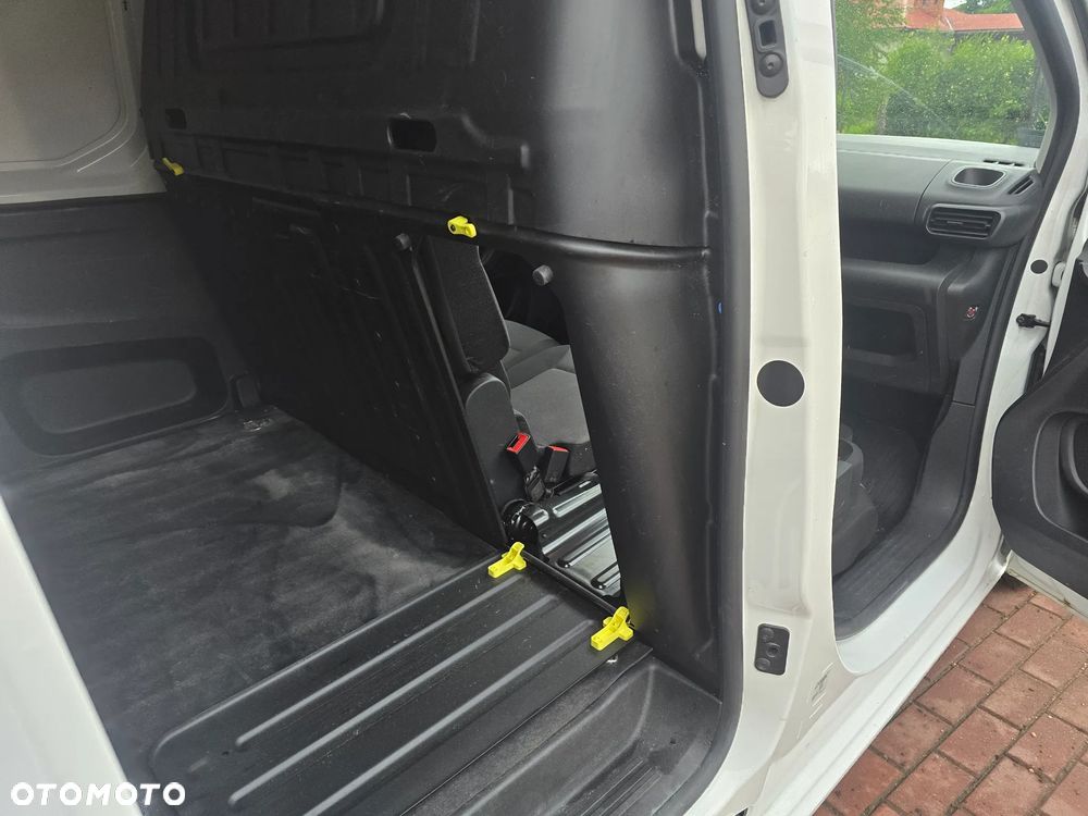 Toyota Proace City - 38