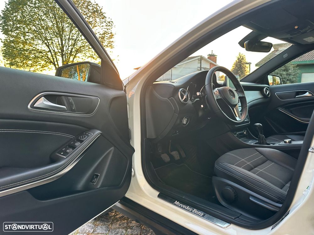 Mercedes-Benz GLA 200 (CDI) d Urban - 18
