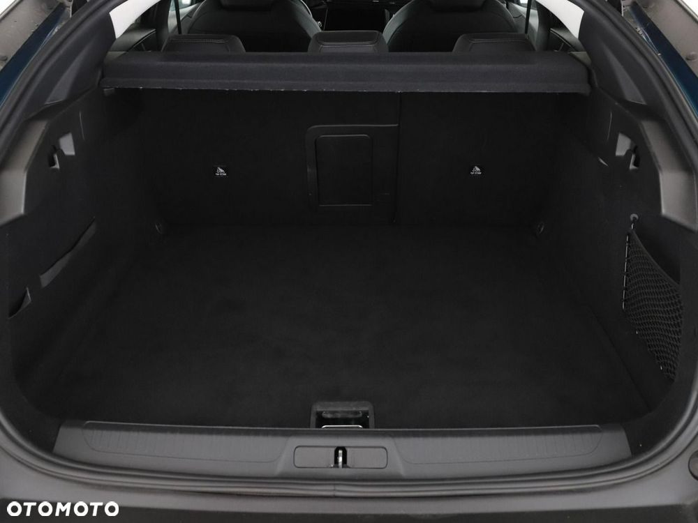 Peugeot 408 1.6 Plug-In Hybrid 180 Allure EAT8 - 21