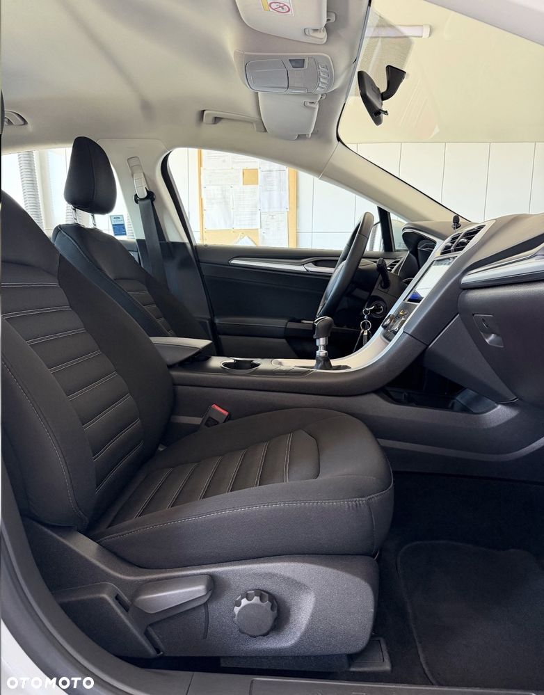 Ford Mondeo - 16