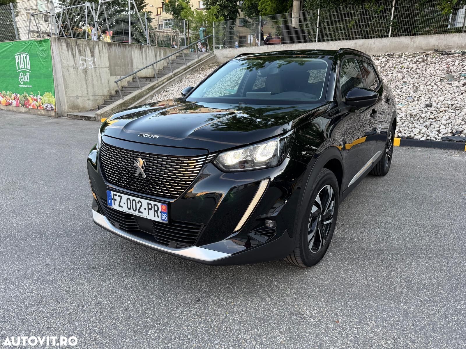 Peugeot 2008 1.5 BlueHDI 130 S&S EAT8 GT - 1