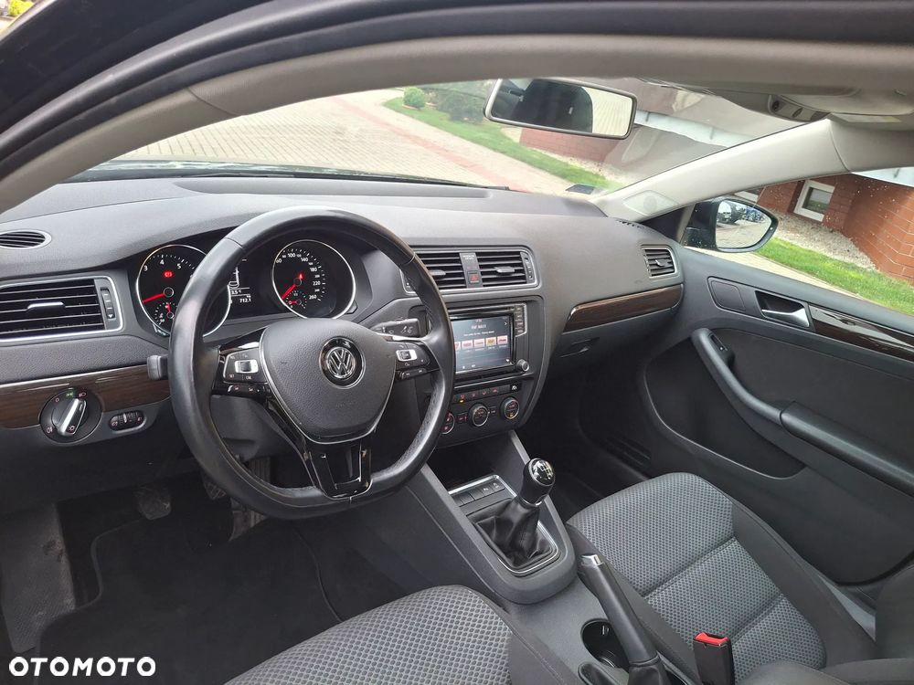 Volkswagen Jetta 1.4 TSI BMT Comfortline - 18