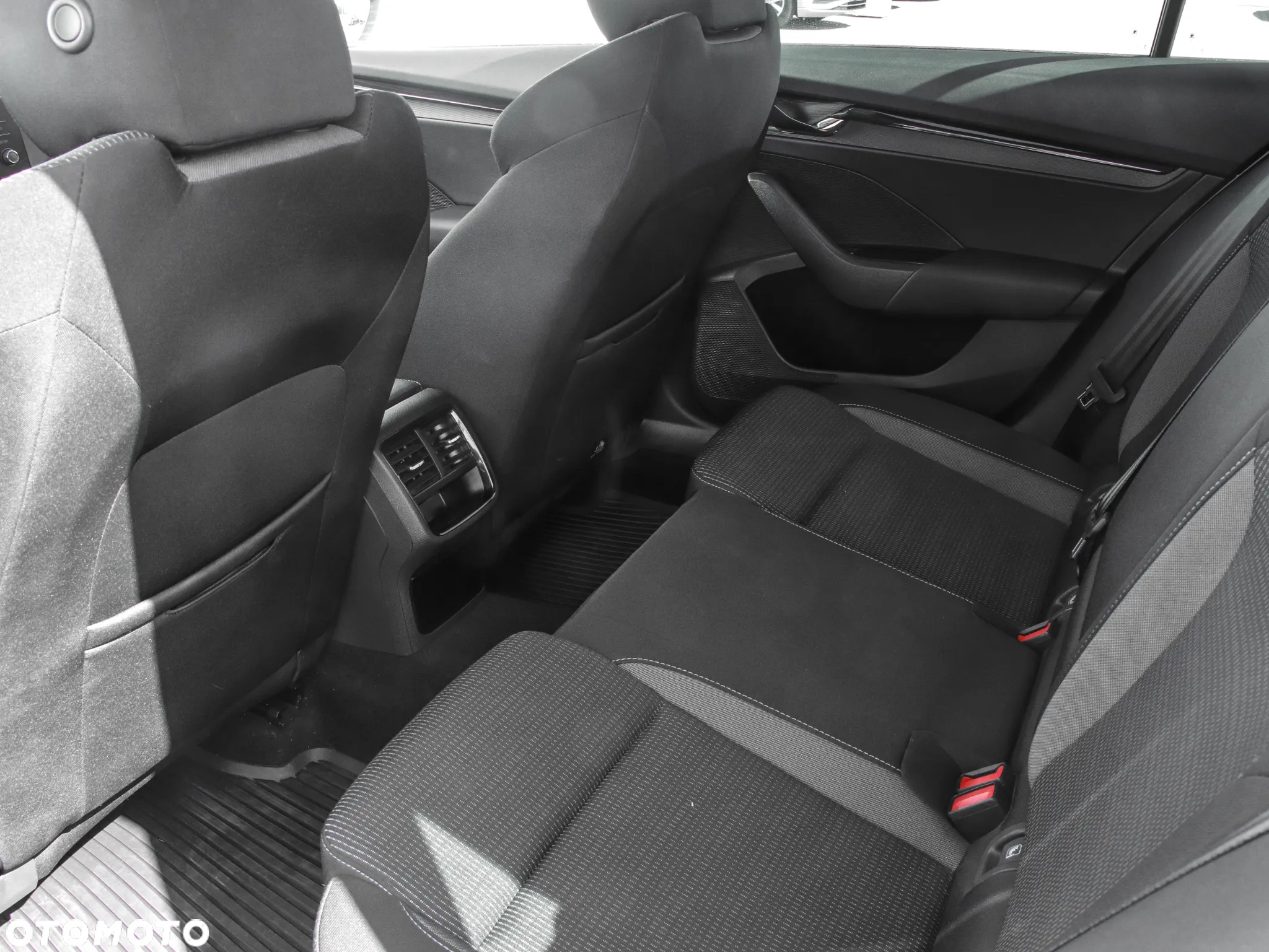 Skoda Octavia 2.0 TDI Ambition DSG - 11