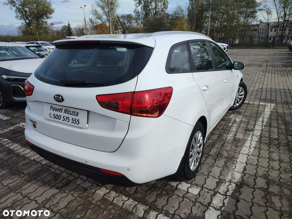 Kia Ceed - 4