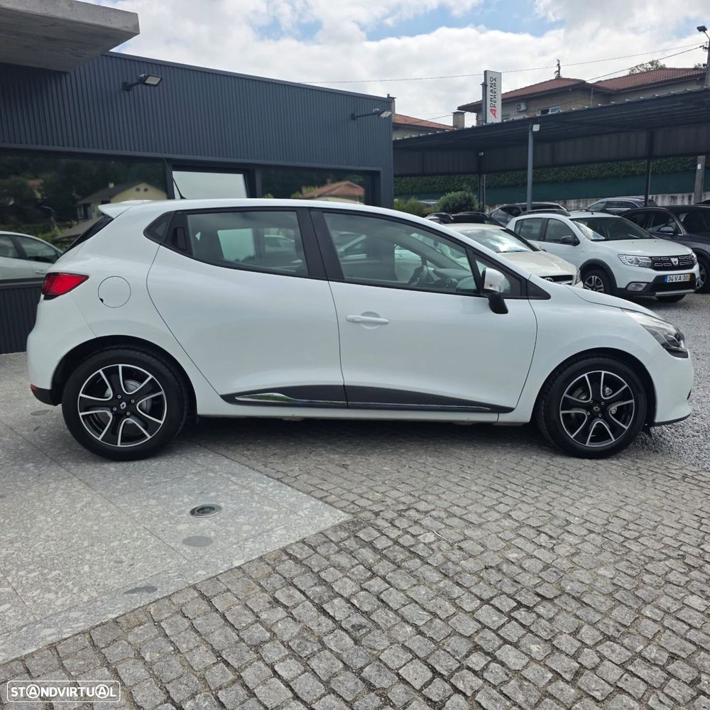 Renault Clio 0.9 TCE Dynamique S - 13