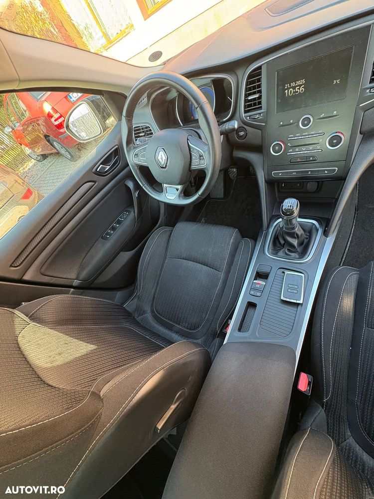Renault Megane Grandtour ENERGY TCe 130 INTENS - 8