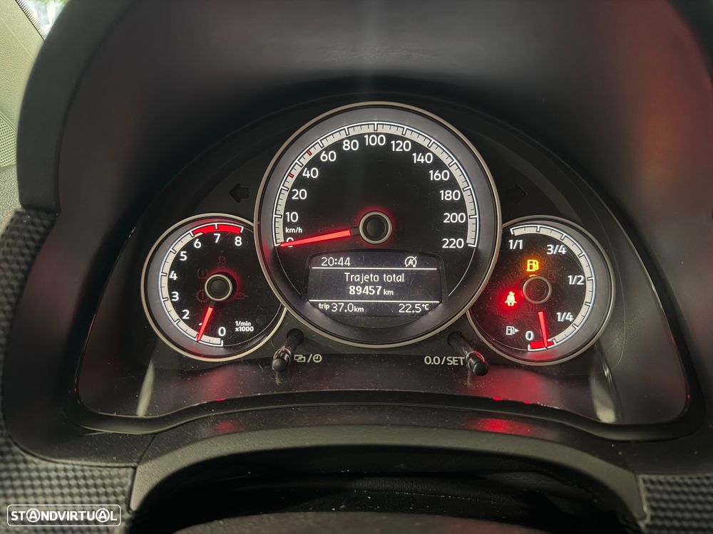 VW Up! - 12