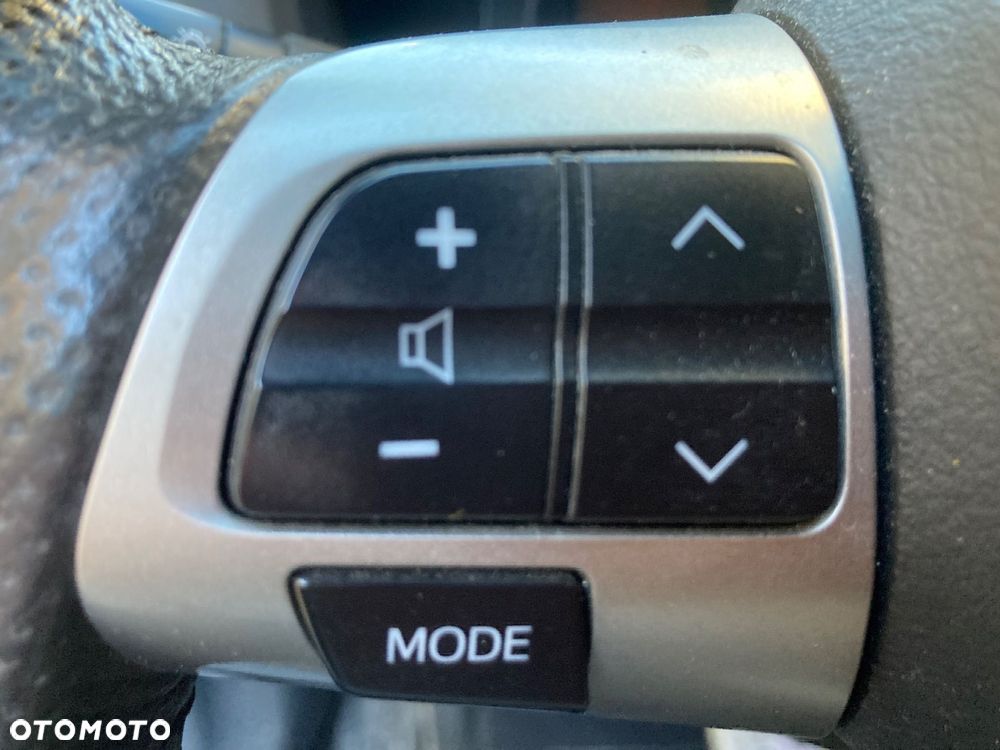 Toyota Auris 1.6 Luna - 9
