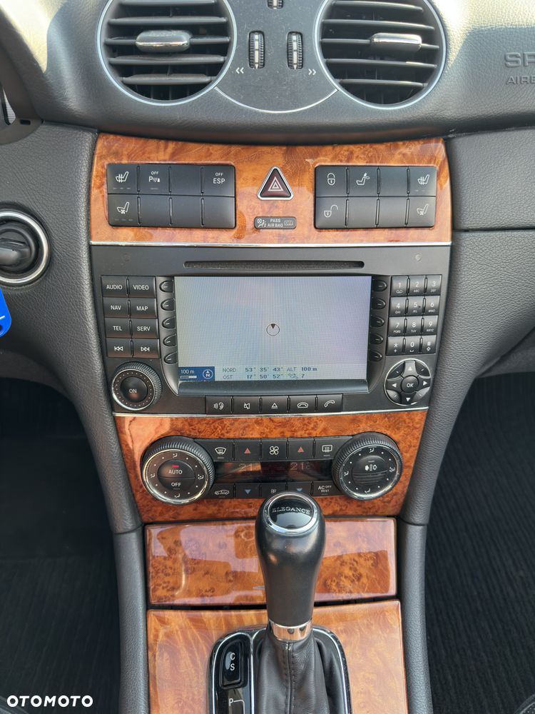 Mercedes-Benz CLK - 17