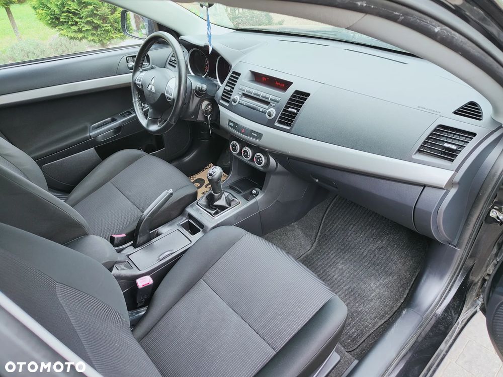 Mitsubishi Lancer 1.8 Intense - 16