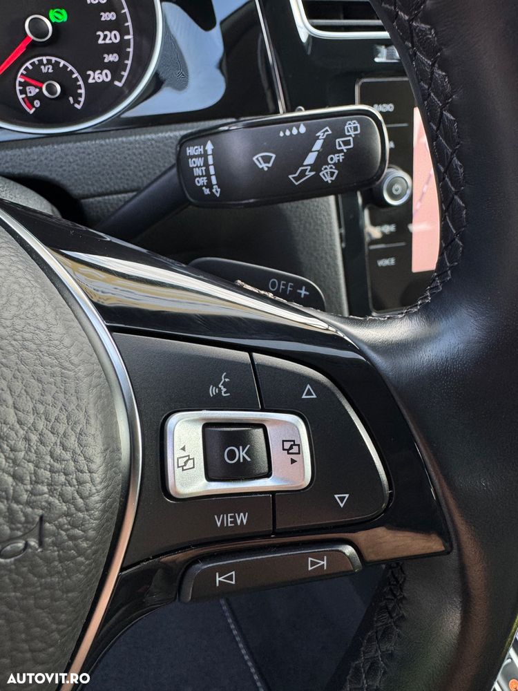 Volkswagen Golf 1.6 TDI DSG Highline - 20