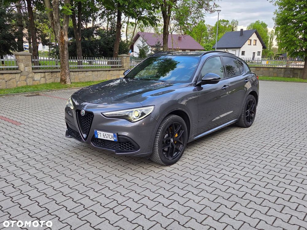 Alfa Romeo Stelvio 2.0 Turbo 16V AT8-Q4 Veloce Ti - 1