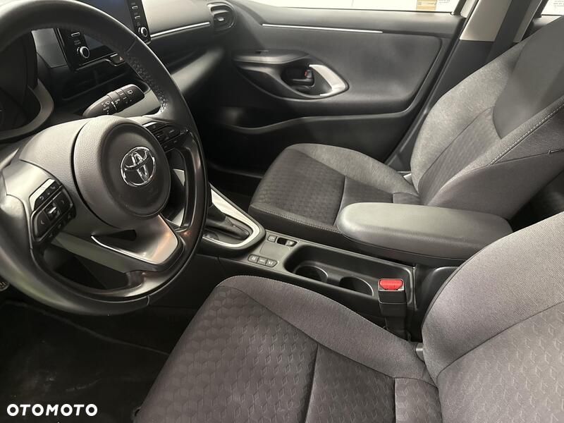 Toyota Yaris - 12