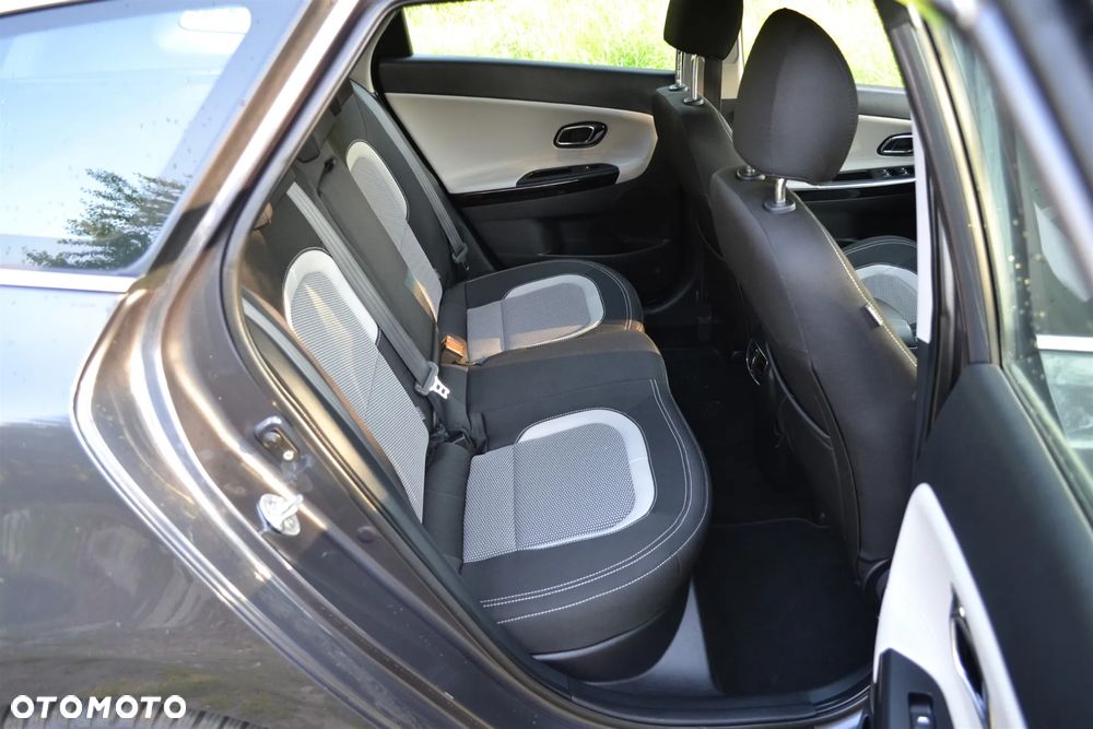 Kia Ceed 1.6 GDI DCT Platinum Edition - 21