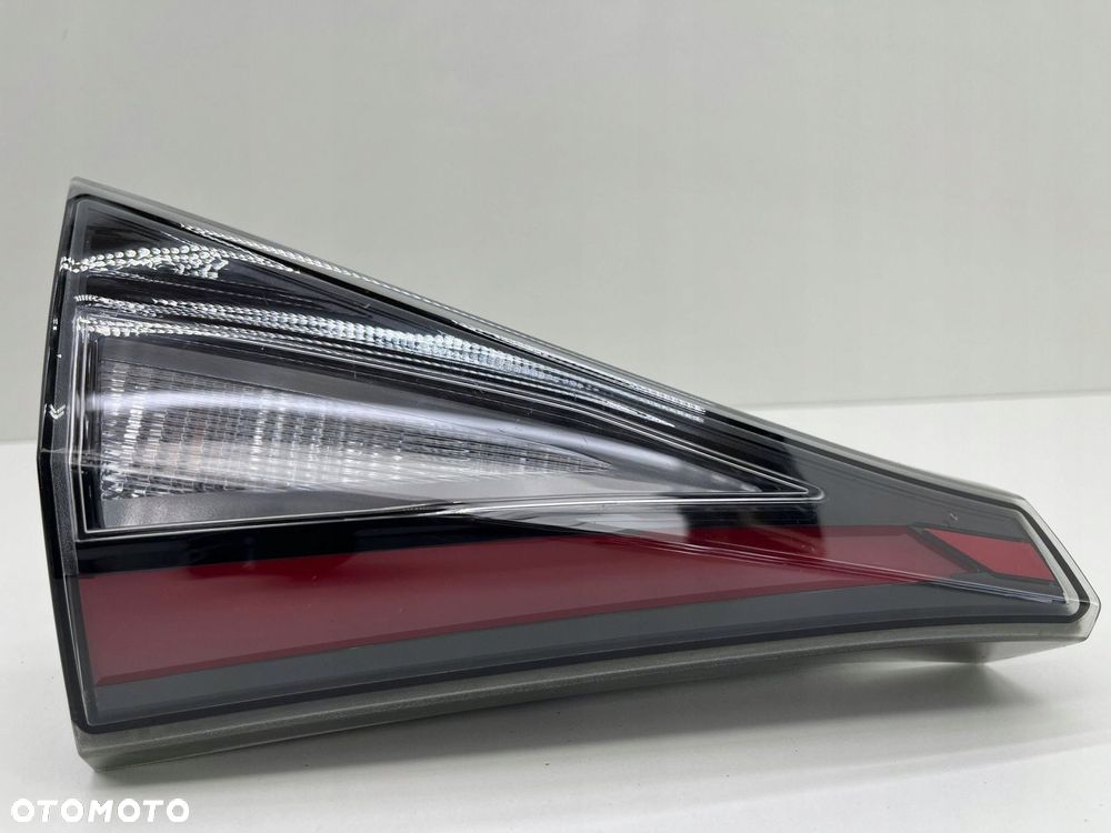 HYUNDAI I20 III N-LINE LAMPA PRAWA TYŁ W KLAPĘ LED 92403-C0000
