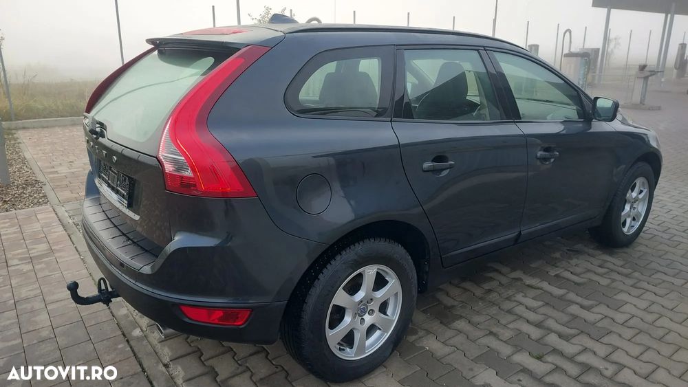 Volvo XC 60 2.4D AWD Momentum - 3