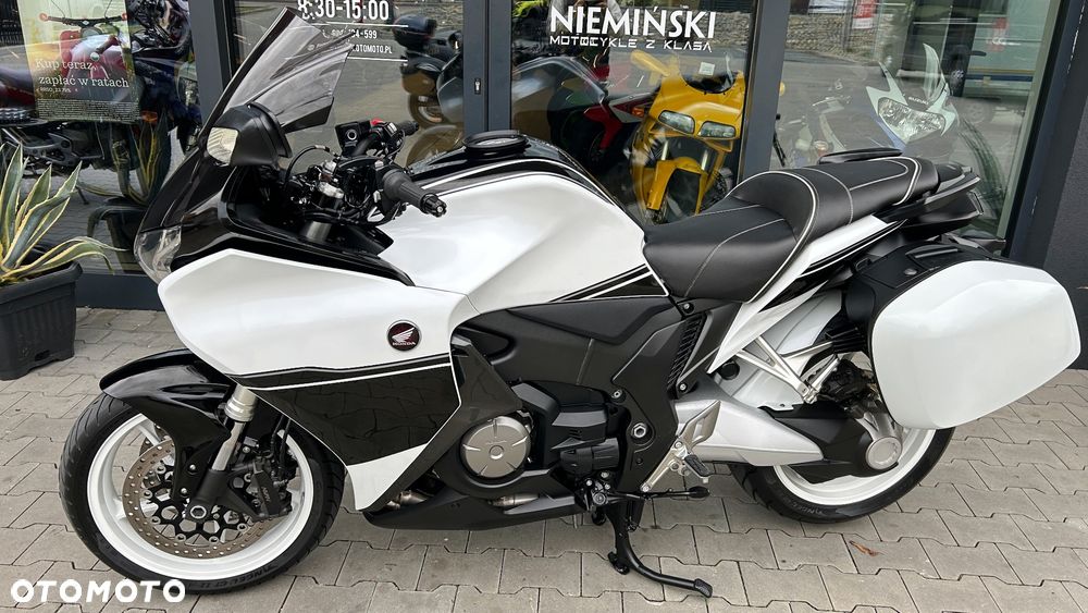 Honda VFR - 21