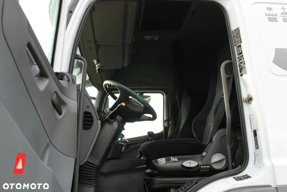 Mercedes-Benz AXOR 2536 6x2 manual - 9