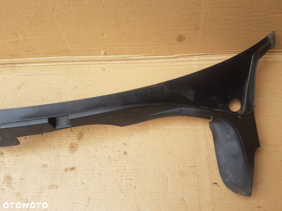 VW Phaeton listwa osłona podszybia mechanizmu wycieraczek 6.0 w12 - 2