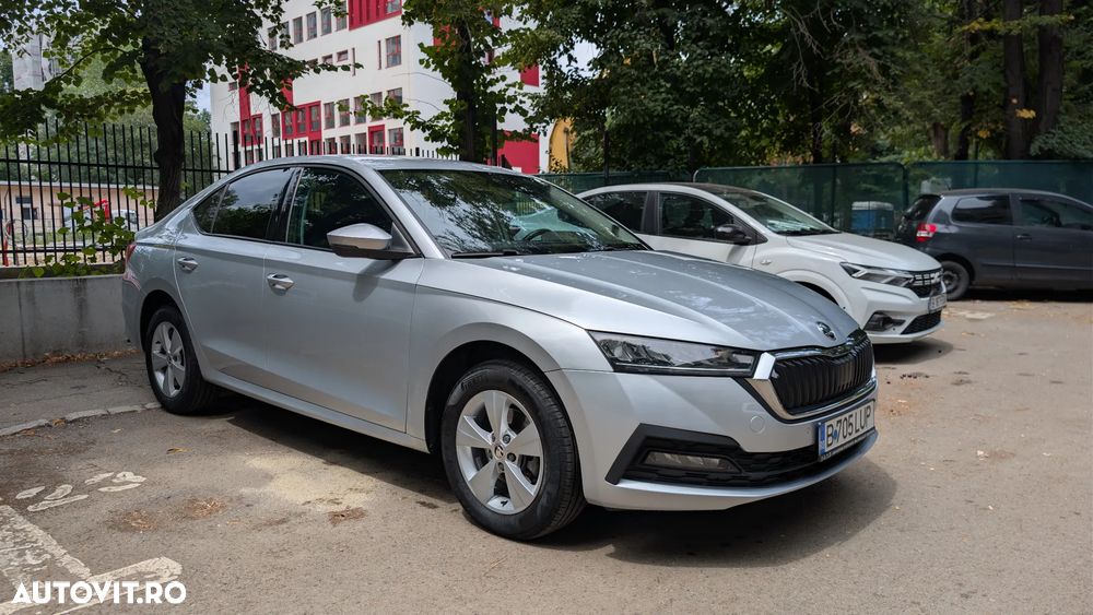 Skoda Octavia 2.0 TDI DSG Ambition - 2