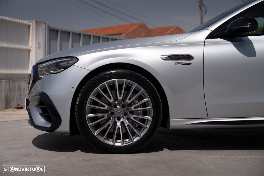 Mercedes-Benz E 53 AMG Hybrid 4Matic+ - 28