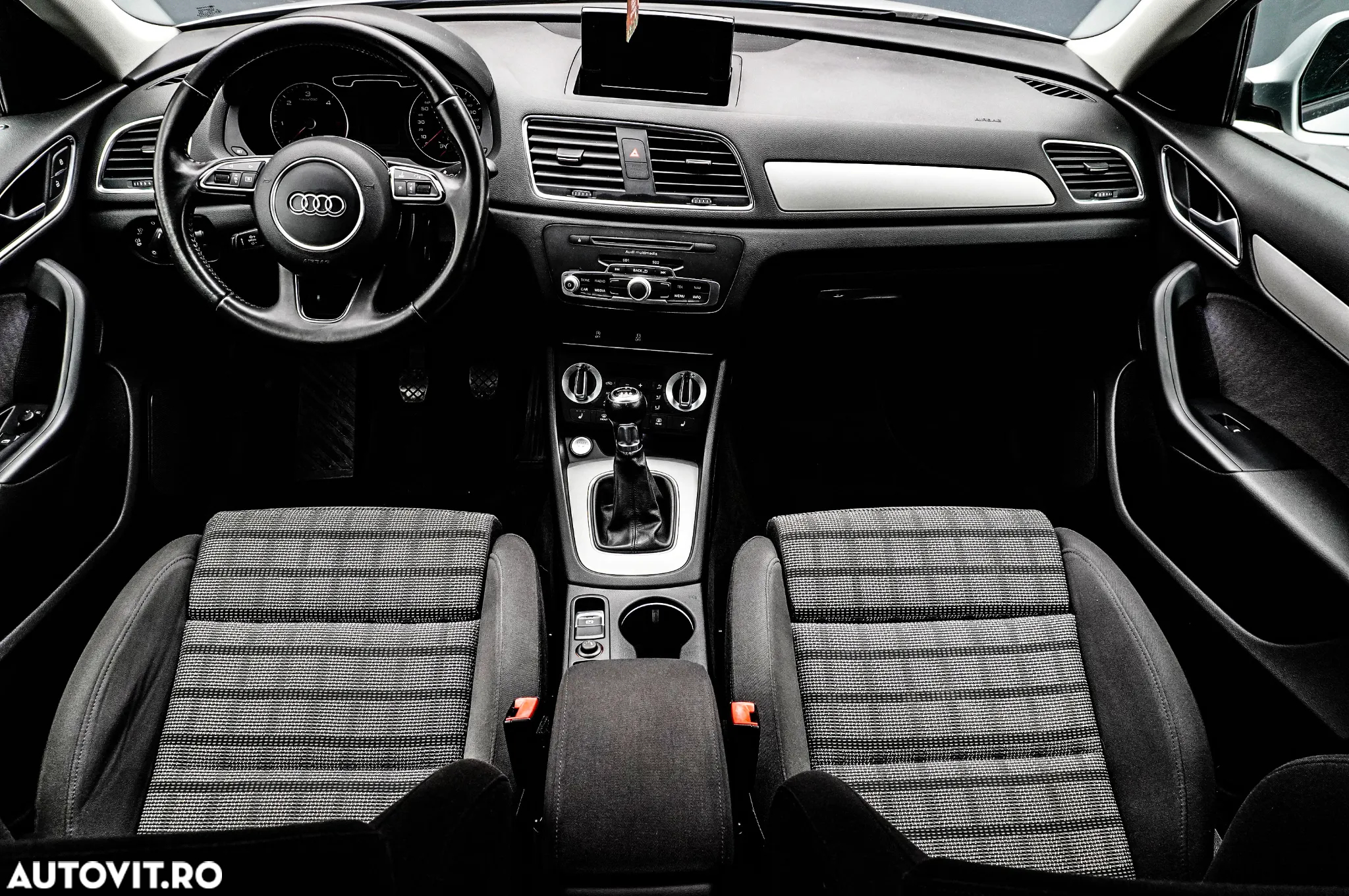 Audi Q3 2.0 TDI - 8