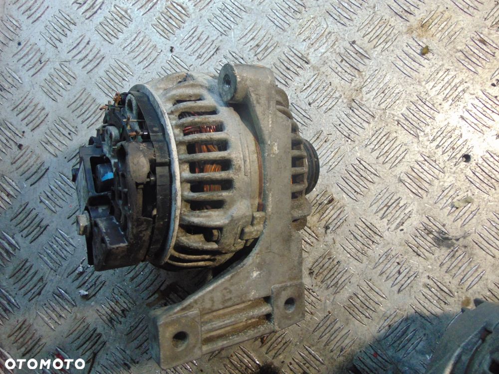 Alternator Volvo XC90 2,4 L 30658085 - 5