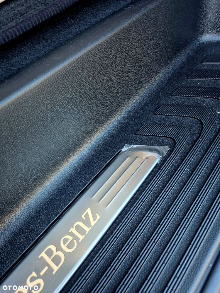 Mercedes-Benz Klasa V 300 d 4-Matic 9G-Tronic Exclusive (długi) - 19