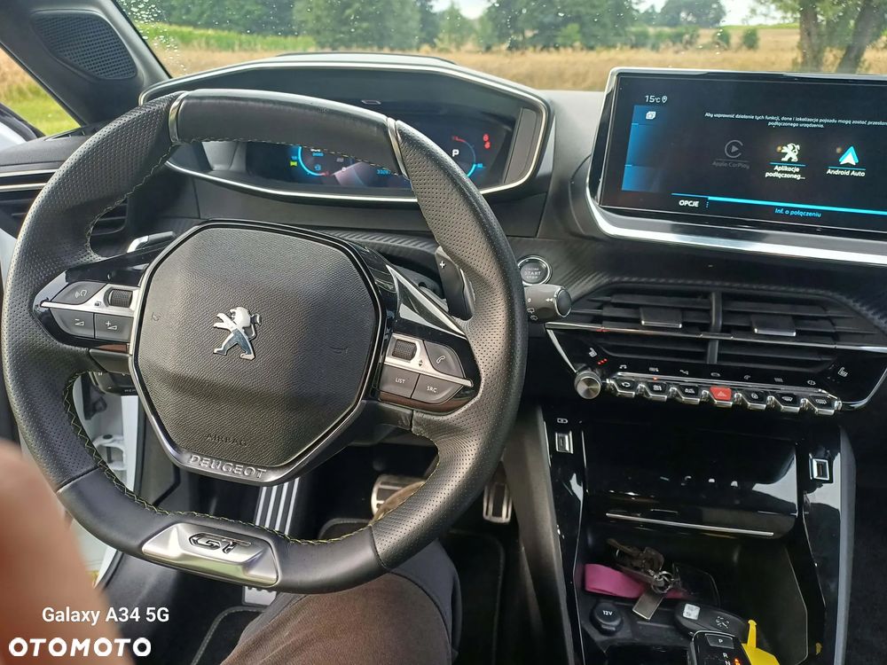 Peugeot 208 - 17