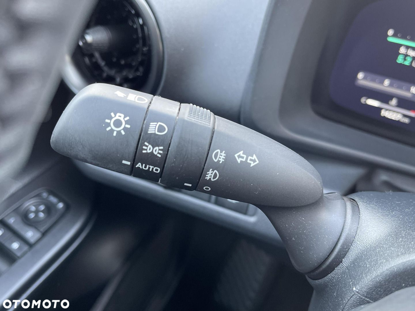 Toyota C-HR - 19